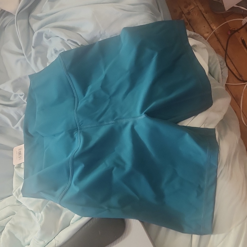 NWT CRZ yoga bike shorts borealis green